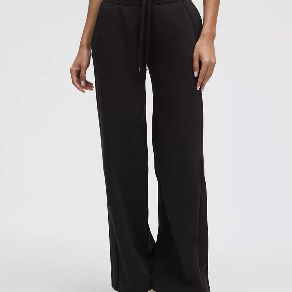 Lululemon scuba wide leg short